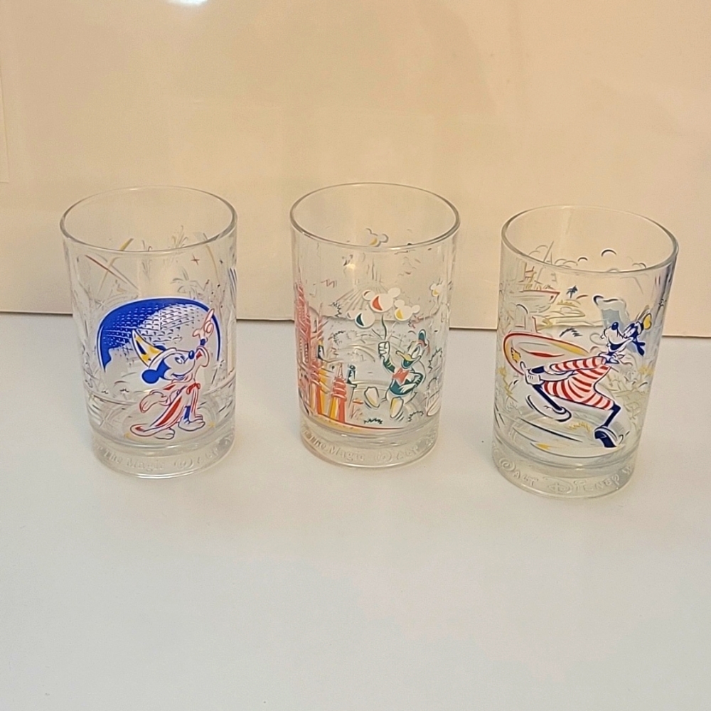 McDonalds Remember the Magic 25th Anniversary Walt Disney World Glass Cups - New
